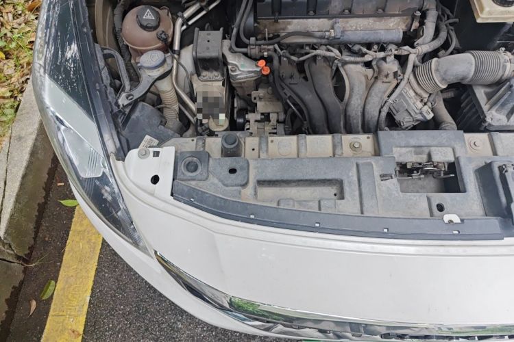 Used Peugeot 3008 2016 2.0L Automatic Trend Edition Engine Bay Right