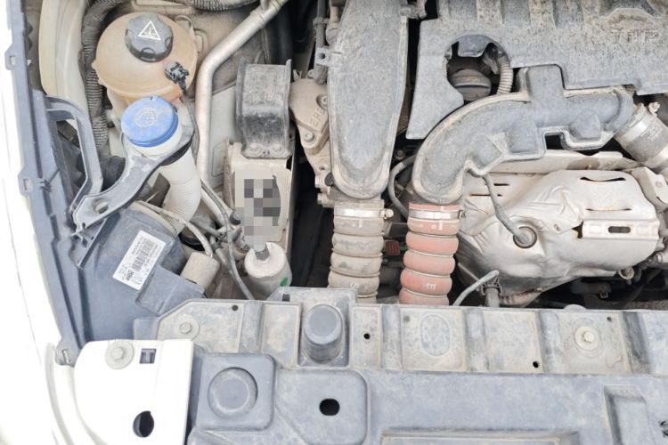 Used Peugeot 3008 2016 1.6THP Automatic Standard Edition Engine Bay Right