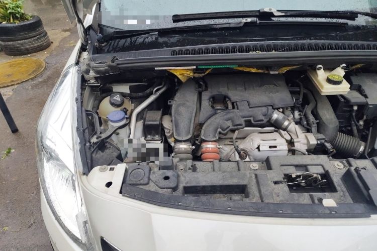 Used Peugeot 3008 2016 1.6THP Automatic Classic Edition Engine Bay Right