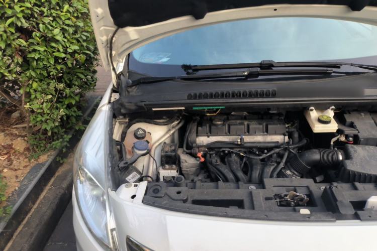 Used Peugeot 3008 2016 2.0L Automatic Classic Edition Engine Bay Right