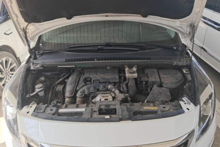Used Peugeot 3008 2016 1.6THP Automatic Trend Edition Engine Bay