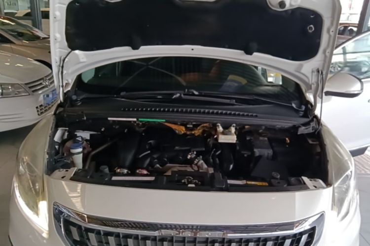 Used Peugeot 3008 2016 1.6THP Automatic Classic Edition Engine Bay