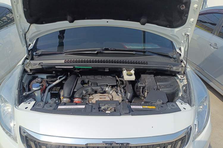Used Peugeot 3008 2016 1.6THP Automatic Classic Edition Engine Bay