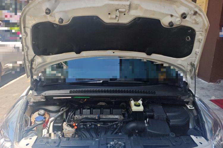 Used Peugeot 3008 2016 2.0L Automatic Classic Edition Engine Bay