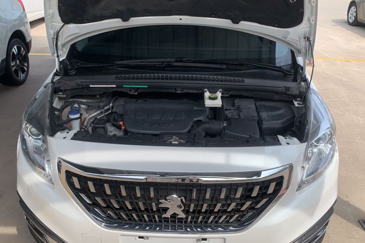Used Peugeot 3008 2016 2.0L Automatic Standard Edition Engine Bay