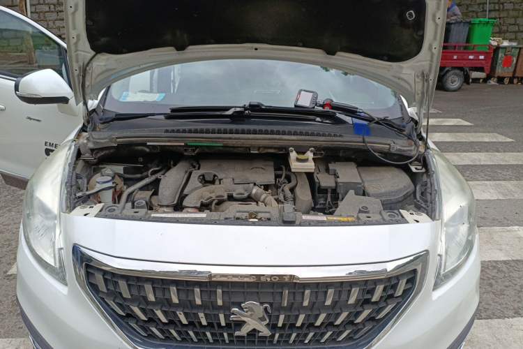 Used Peugeot 3008 2016 1.6THP Automatic Classic Edition Engine Bay