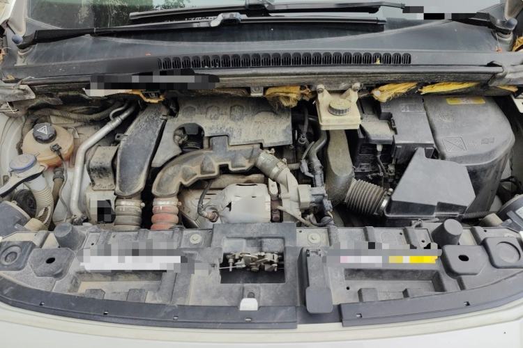 Used Peugeot 3008 2016 1.6THP Automatic Trend Edition Engine Bay