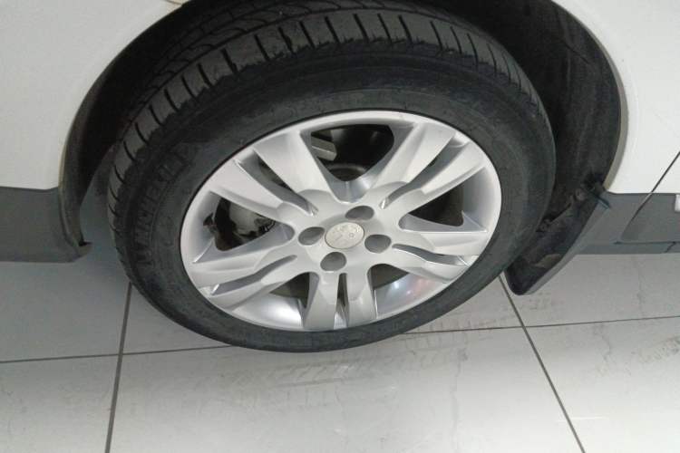Used Peugeot 3008 2016 2.0L Automatic Classic Edition Exterior 2