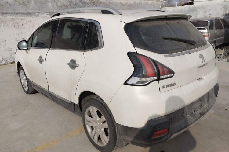 Used Peugeot 3008 2016 2.0L Manual Classic Edition Exterior 3