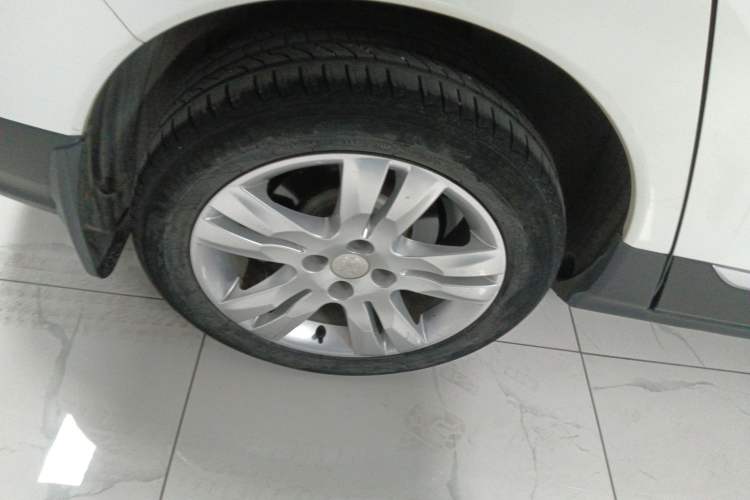 Used Peugeot 3008 2016 2.0L Automatic Classic Edition Exterior 3