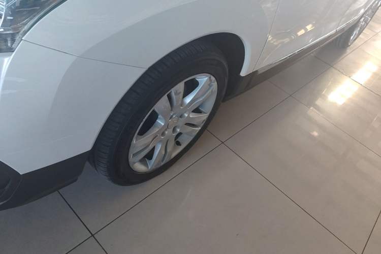 Used Peugeot 3008 2016 1.6THP Automatic Standard Edition Exterior 4