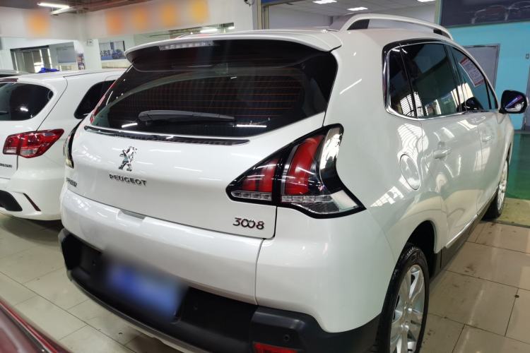 Used Peugeot 3008 2016 2.0L Automatic Classic Edition Exterior 5