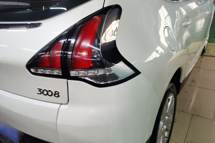 Used Peugeot 3008 2016 2.0L Automatic Classic Edition Exterior 6