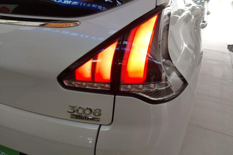 Used Peugeot 3008 2016 1.6THP Automatic Classic Edition Exterior 7