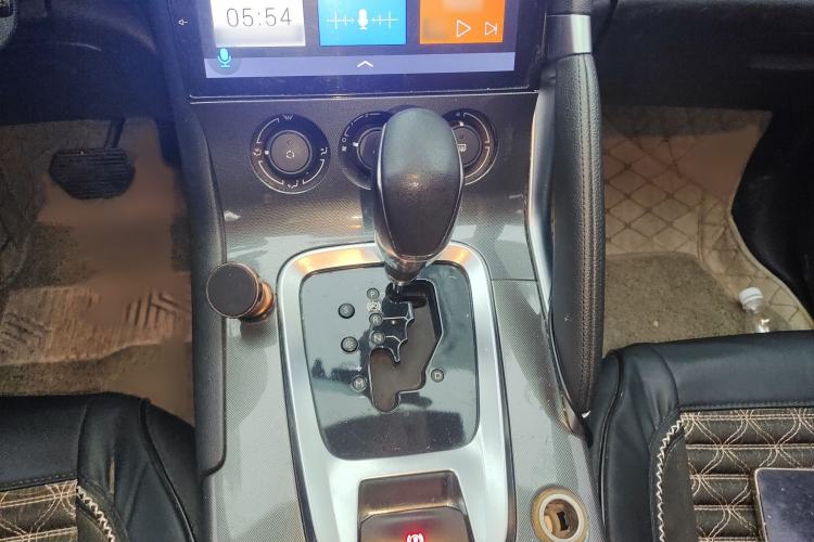 Used Peugeot 3008 2016 2.0L Automatic Classic Edition Gear Lever