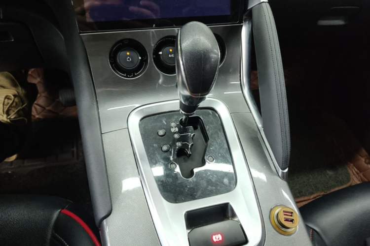 Used Peugeot 3008 2016 1.6THP Automatic Classic Edition Gear Lever