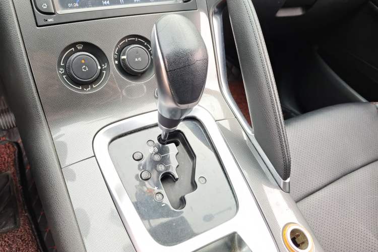 Used Peugeot 3008 2016 1.6THP Automatic Standard Edition Gear Lever