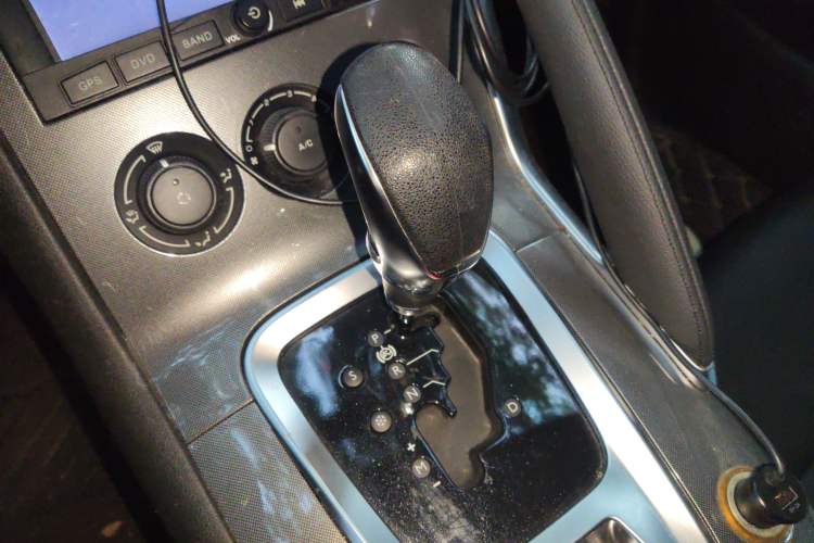 Used Peugeot 3008 2016 2.0L Automatic Classic Edition Gear Lever