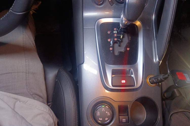 Used Peugeot 3008 2016 1.6THP Automatic Prestige Edition Gear Lever
