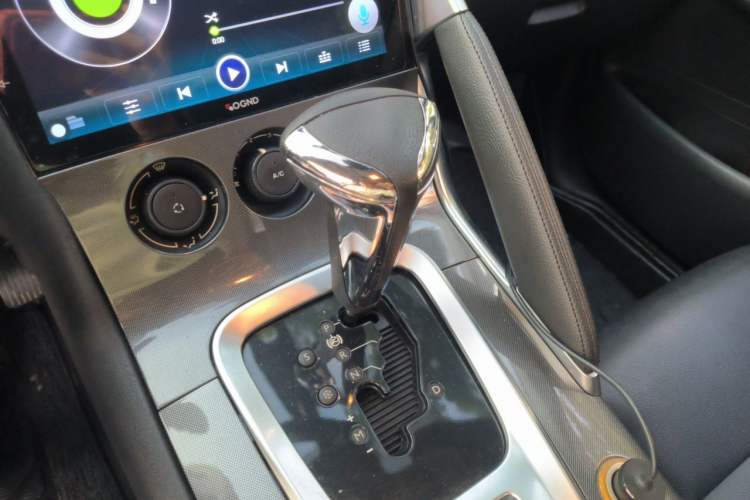 Used Peugeot 3008 2016 2.0L Automatic Classic Edition Gear Lever