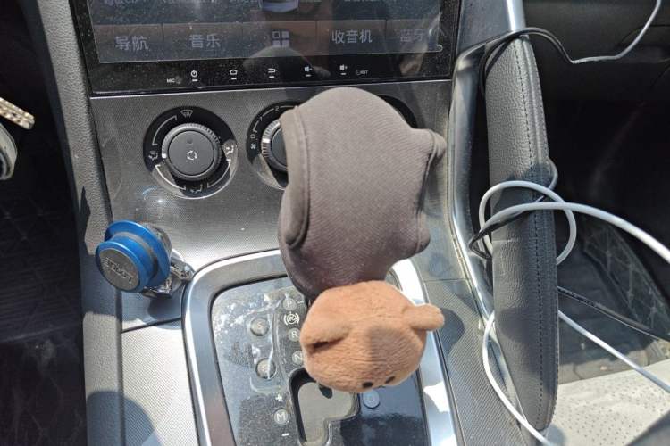 Used Peugeot 3008 2016 2.0L Automatic Classic Edition Gear Lever