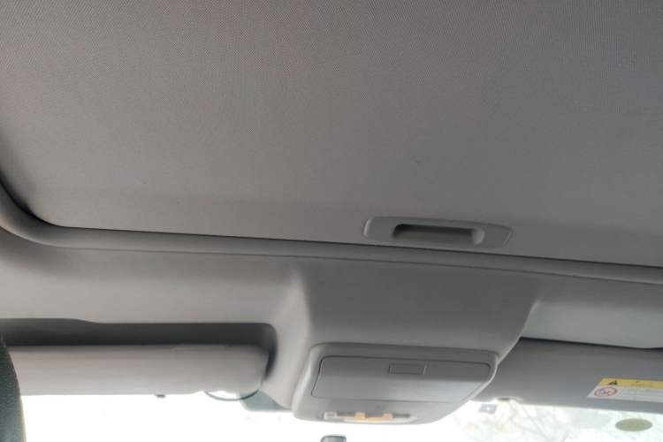 Used Peugeot 3008 2016 2.0L Manual Classic Edition Headliner
