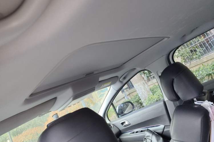 Used Peugeot 3008 2016 2.0L Automatic Classic Edition Headliner