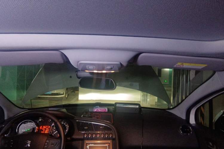 Used Peugeot 3008 2016 1.6THP Automatic Prestige Edition Headliner