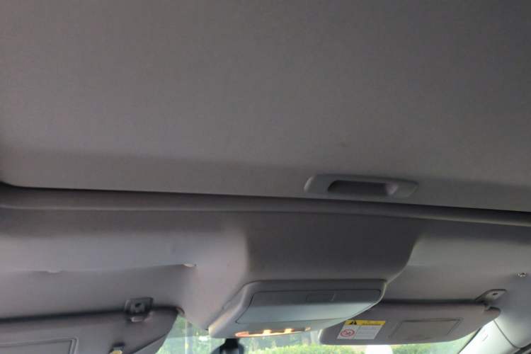 Used Peugeot 3008 2016 2.0L Automatic Classic Edition Headliner