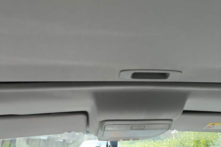 Used Peugeot 3008 2016 2.0L Automatic Classic Edition Headliner