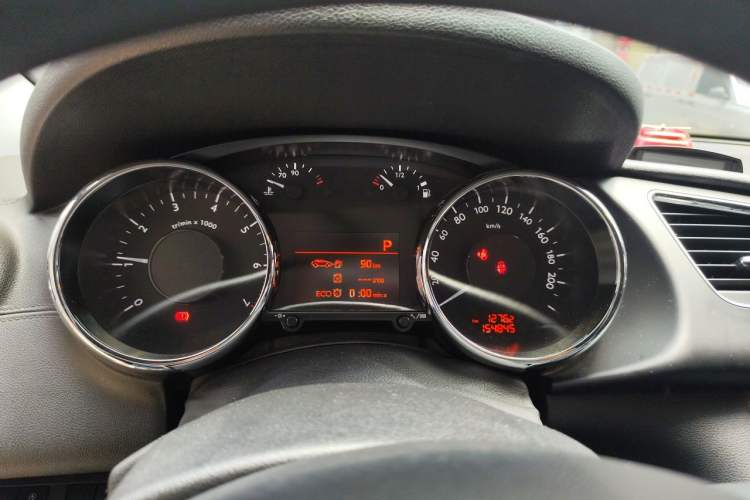 Used Peugeot 3008 2016 1.6THP Automatic Classic Edition Instrument Cluster