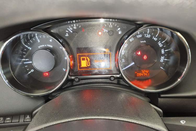 Used Peugeot 3008 2016 2.0L Automatic Classic Edition Instrument Cluster