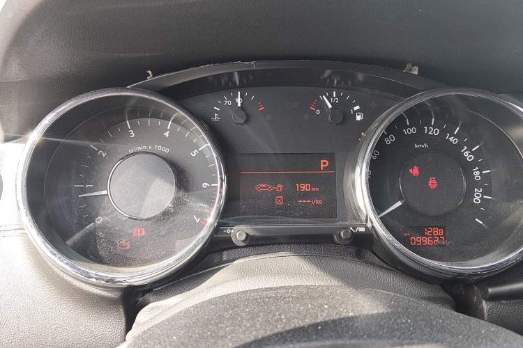 Used Peugeot 3008 2016 2.0L Automatic Standard Edition Instrument Cluster