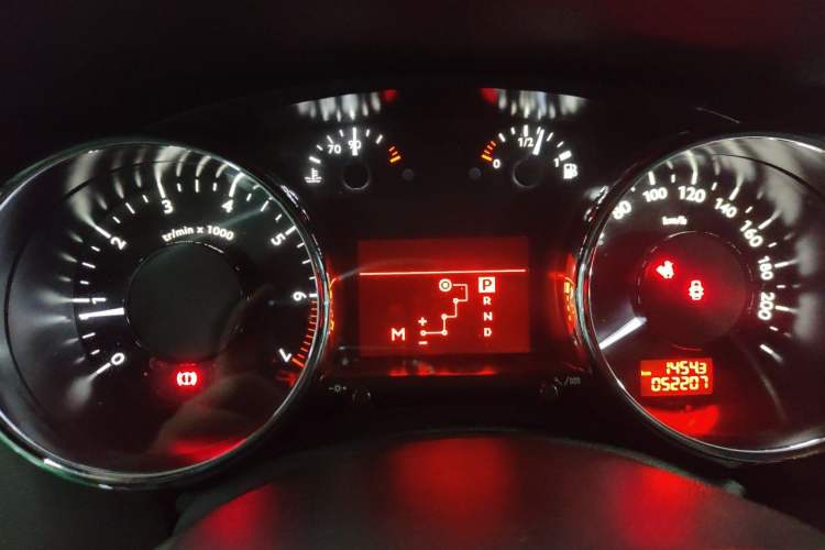 Used Peugeot 3008 2016 1.6THP Automatic Classic Edition Instrument Cluster