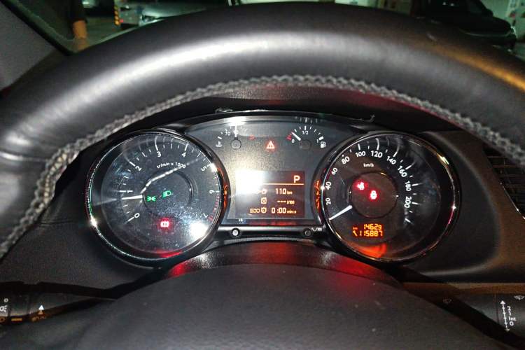 Used Peugeot 3008 2016 1.6THP Automatic Classic Edition Instrument Cluster