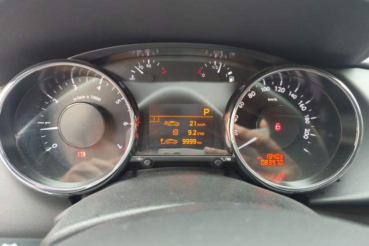 Used Peugeot 3008 2016 1.6THP Automatic Classic Edition Instrument Cluster