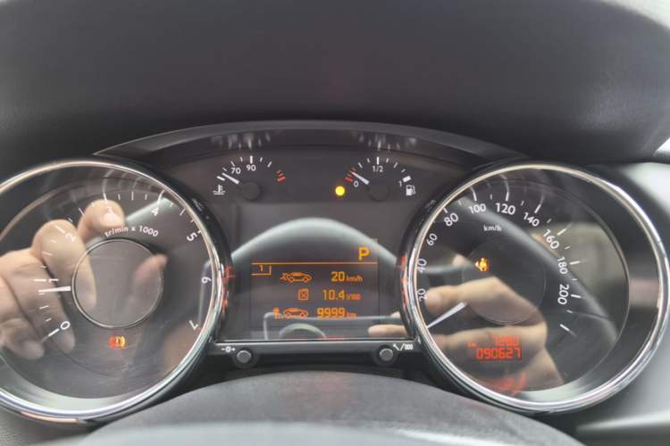Used Peugeot 3008 2016 1.6THP Automatic Classic Edition Instrument Cluster