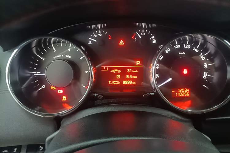 Used Peugeot 3008 2016 1.6THP Automatic Prestige Edition Instrument Cluster