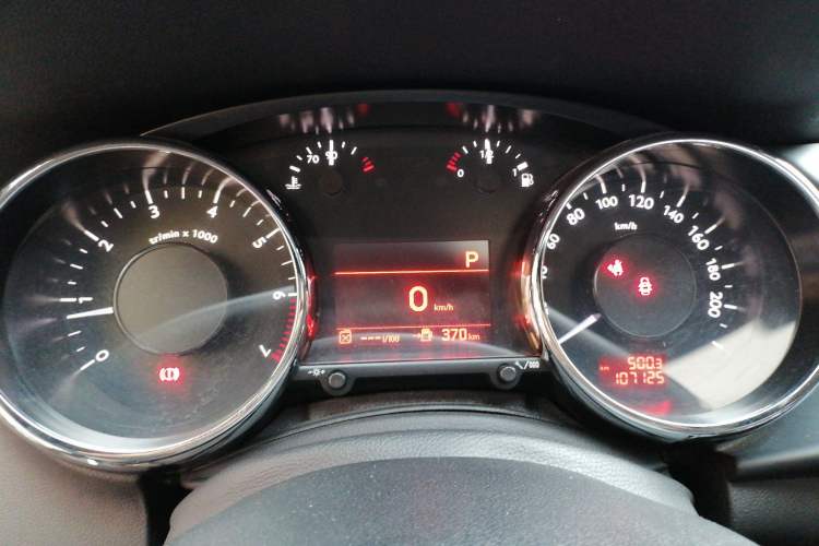 Used Peugeot 3008 2016 1.6THP Automatic Classic Edition Instrument Cluster