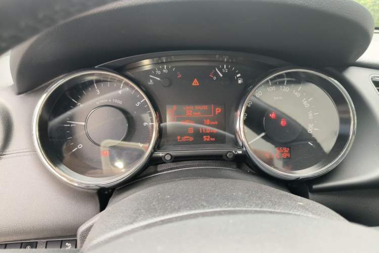 Used Peugeot 3008 2016 1.6THP Automatic Trend Edition Instrument Cluster