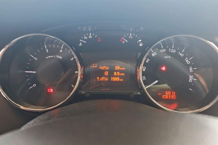 Used Peugeot 3008 2016 2.0L Manual Classic Edition Instrument Cluster