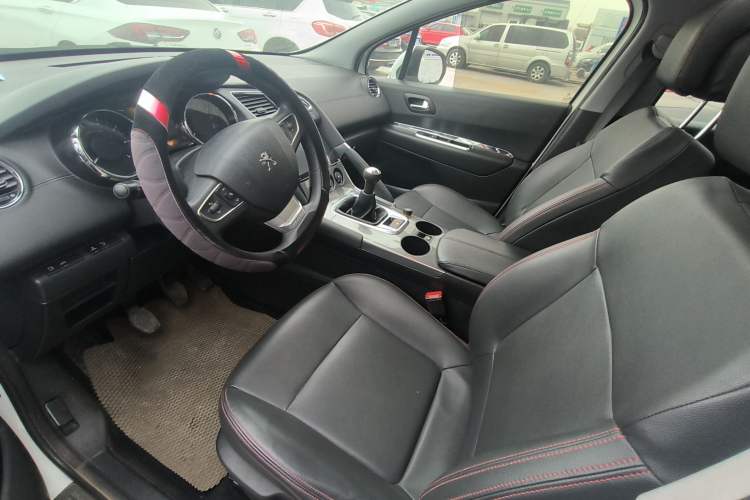 Used Peugeot 3008 2016 2.0L Manual Classic Edition Interior 2