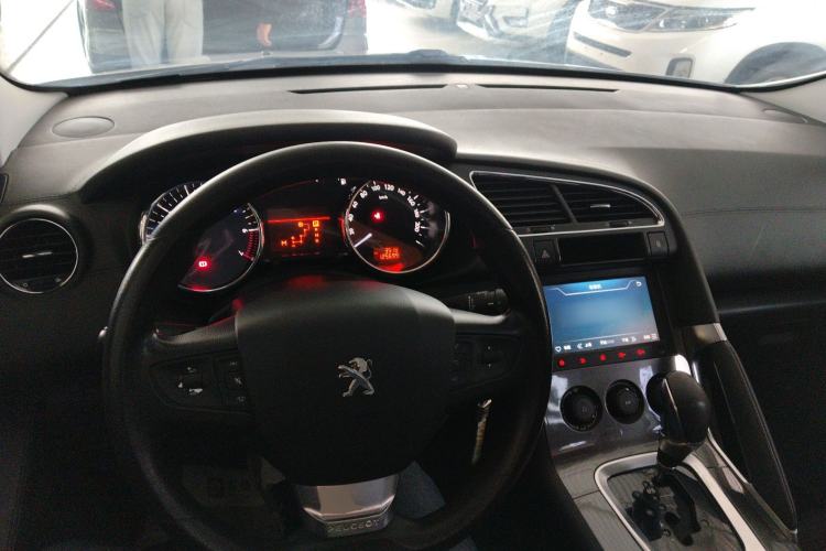 Used Peugeot 3008 2016 1.6THP Automatic Classic Edition Interior 2