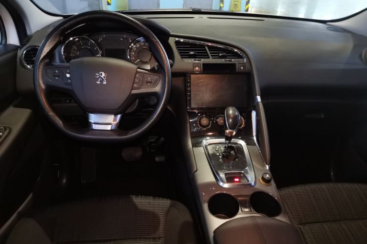 Used Peugeot 3008 2016 2.0L Automatic Classic Edition Interior 2