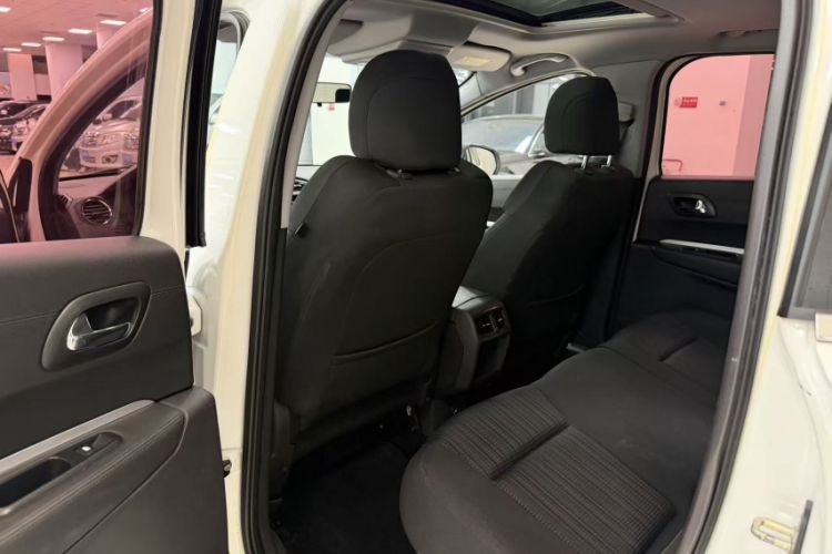 Used Peugeot 3008 2016 1.6THP Automatic Classic Edition Interior 2