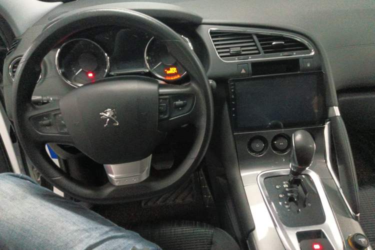 Used Peugeot 3008 2016 2.0L Automatic Classic Edition Interior 2