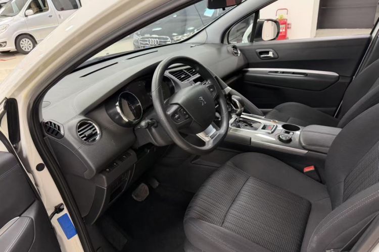 Used Peugeot 3008 2016 1.6THP Automatic Classic Edition Interior 3