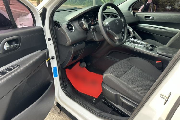 Used Peugeot 3008 2016 1.6THP Automatic Standard Edition Interior 3