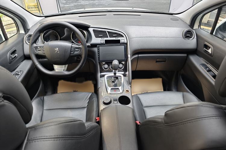 Used Peugeot 3008 2016 1.6THP Automatic Classic Edition Interior 4