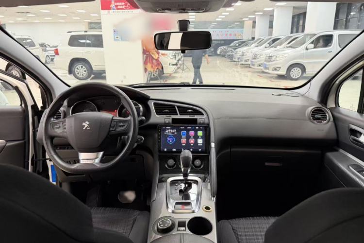 Used Peugeot 3008 2016 1.6THP Automatic Classic Edition Interior 4